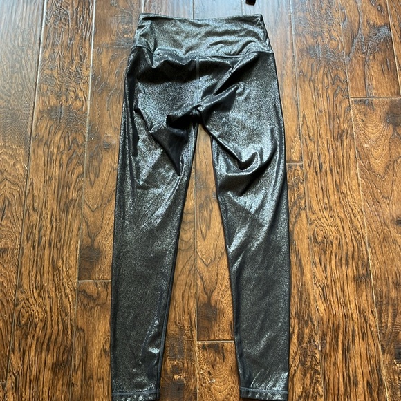 Victoria’s Secret sport knockout leggings, size small - Picture 6 of 6